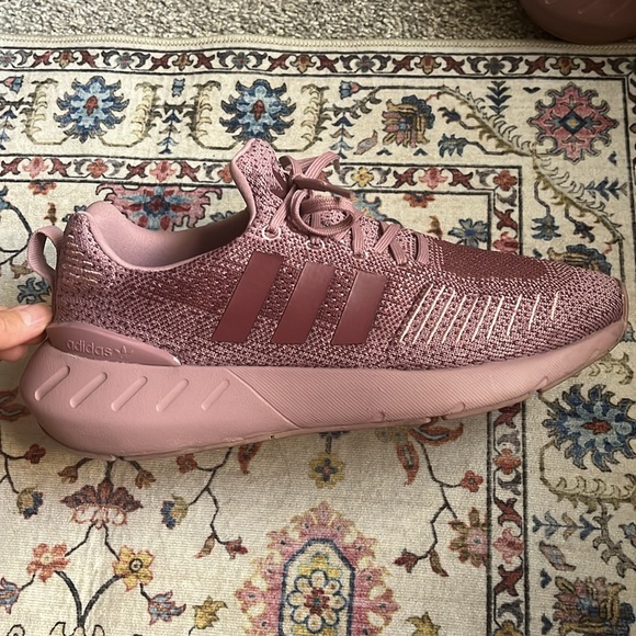 Adidas swift run 22 in mauve color - Picture 2 of 4
